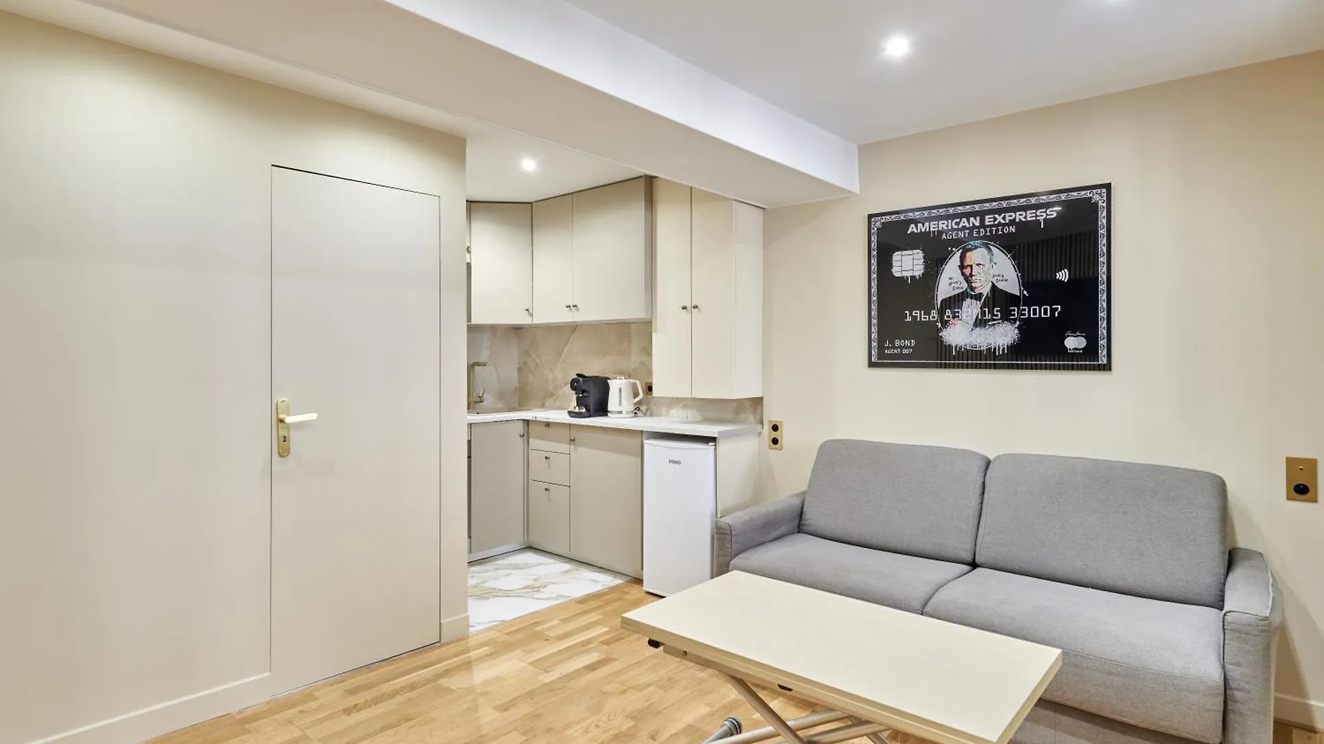 Rent A - Bonne Nouvelle *