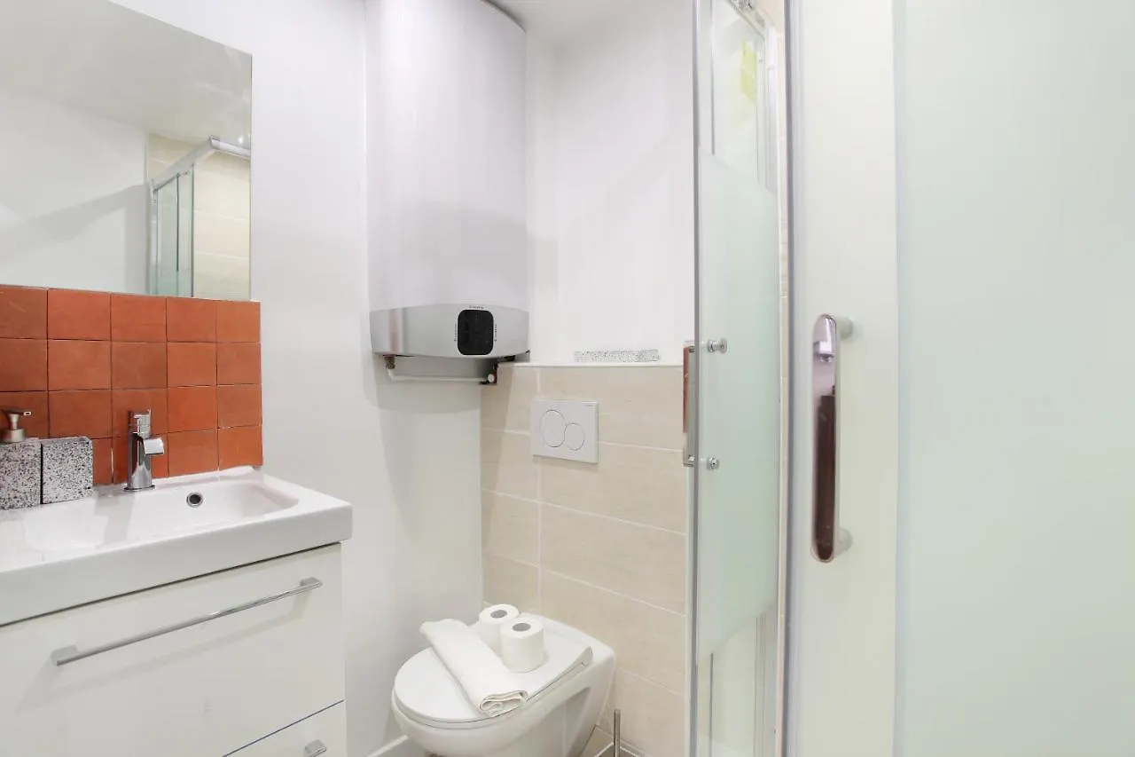 Rent A - Bonne Nouvelle * Paris