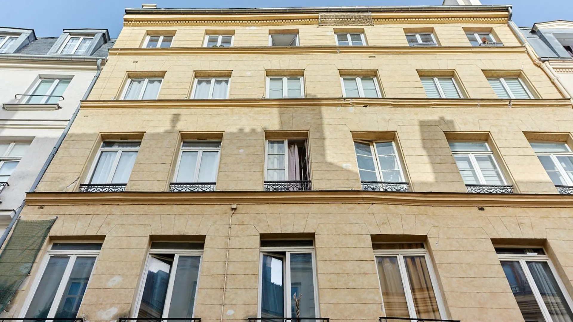 Rent A - Bonne Nouvelle * Paris